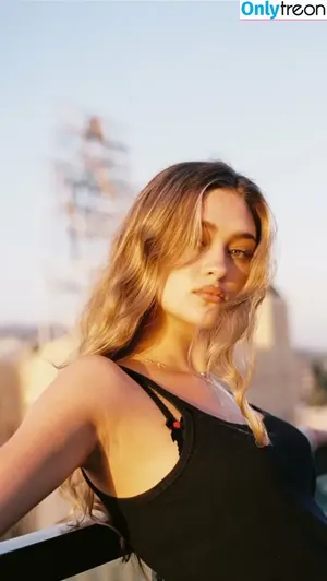 Lizzy Greene / Elizabeth Greene / LizzyGreeneOF / lizzy_greene nude photo #0008