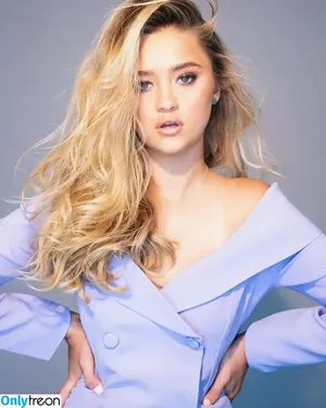 Lizzy Greene / Elizabeth Greene / LizzyGreeneOF / lizzy_greene nude photo #0023