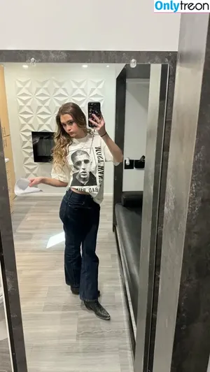 Lizzy Greene / Elizabeth Greene / LizzyGreeneOF / lizzy_greene nude photo #0035