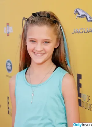 Lizzy Greene / Elizabeth Greene / LizzyGreeneOF / lizzy_greene nude photo #0082