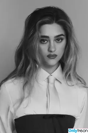Lizzy Greene / Elizabeth Greene / LizzyGreeneOF / lizzy_greene nude photo #0092