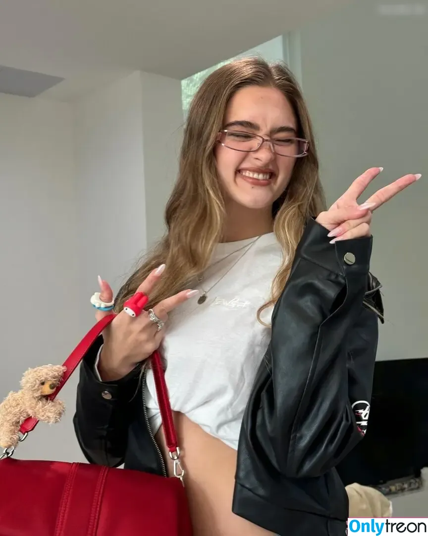 Lizzy Greene nude photo #0064 (Elizabeth Greene / LizzyGreeneOF / lizzy_greene)