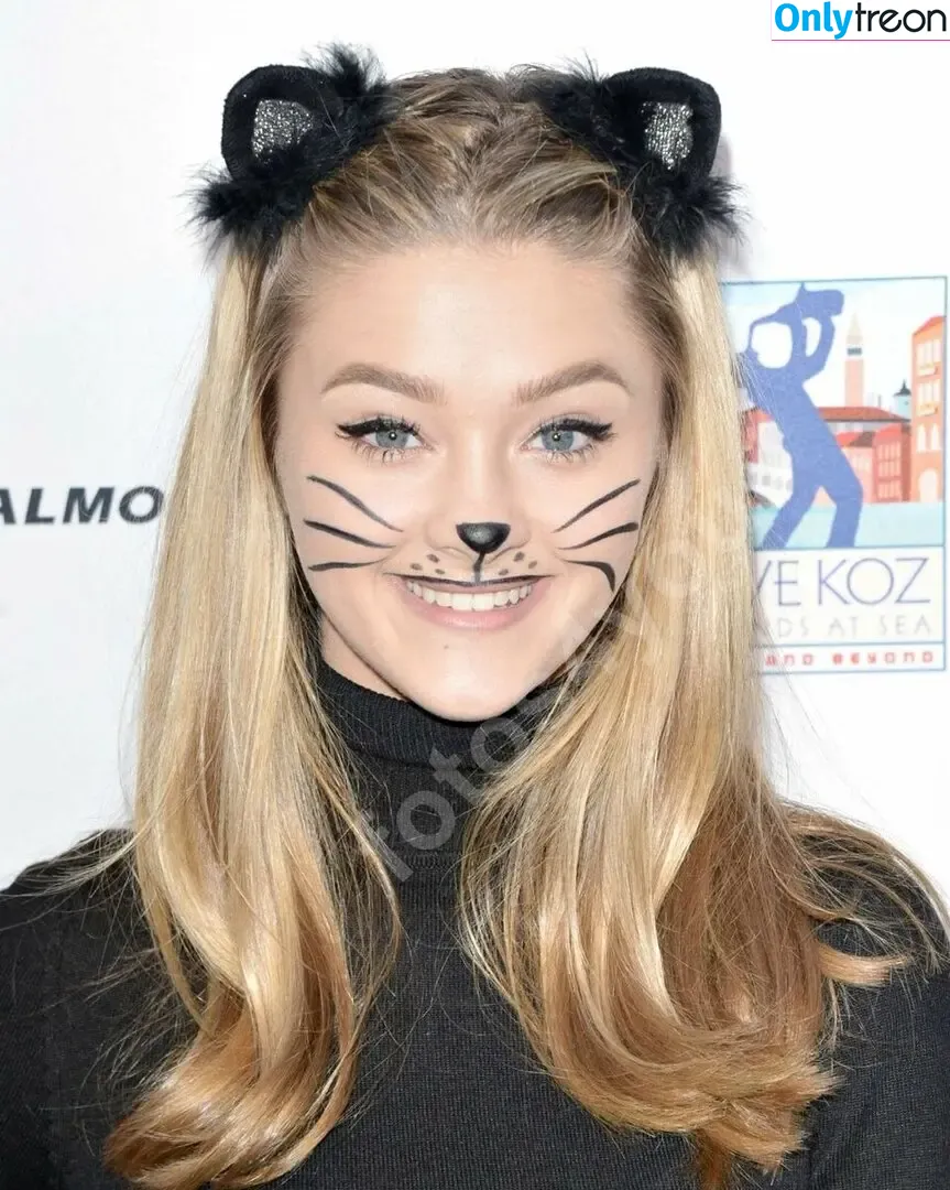 Lizzy Greene nude photo #0083 (Elizabeth Greene / LizzyGreeneOF / lizzy_greene)