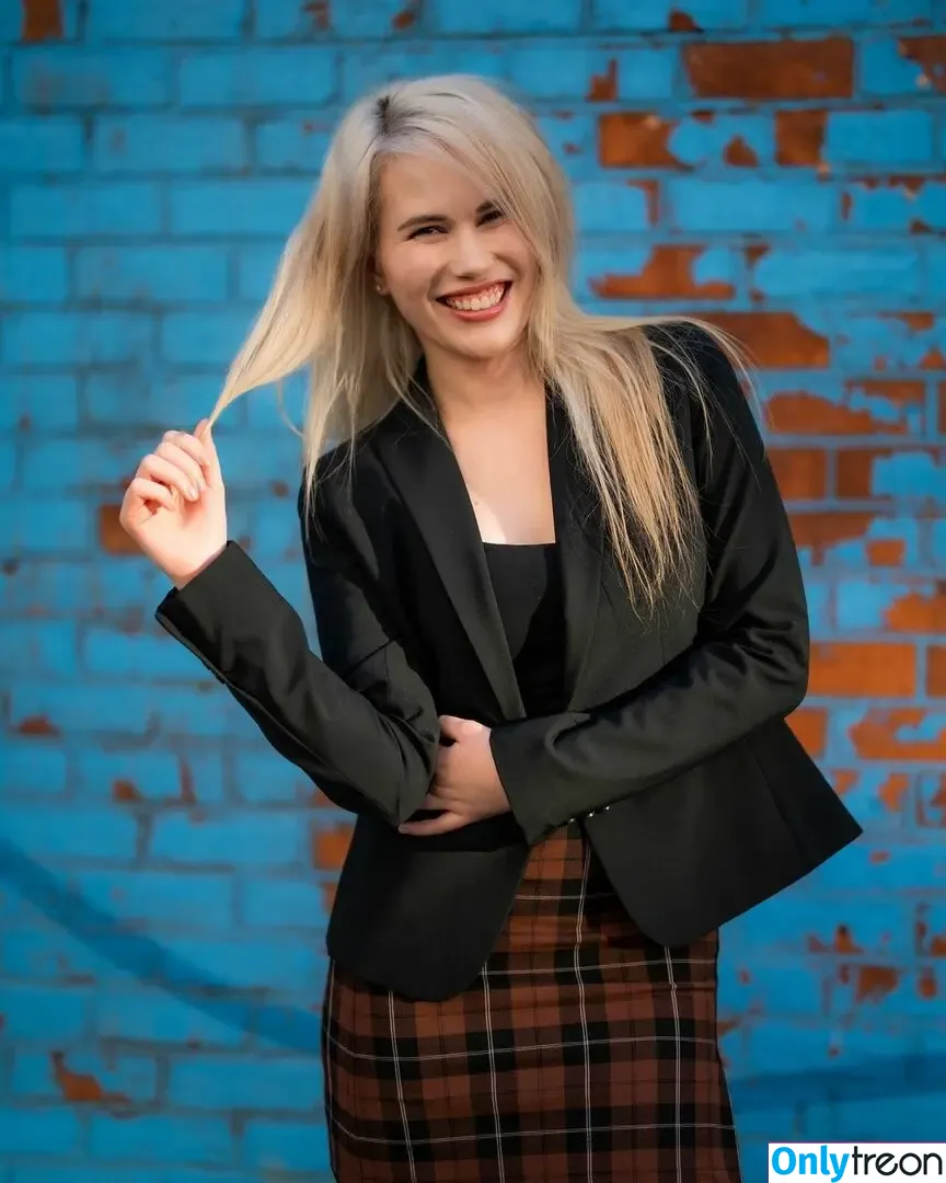 Local TV Presenters голая photo #0264 (Weather Girls / thelauraschweizer)