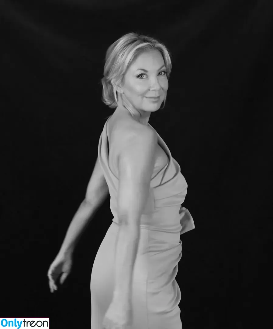 Local TV Presenters nude photo #0620 (Weather Girls / thelauraschweizer)