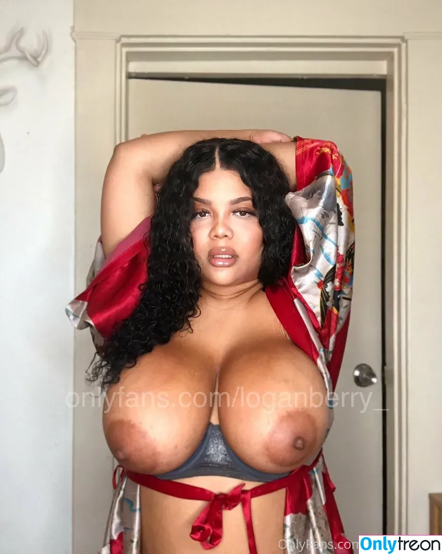 loganberry_ nude photo #0105 (logan.berry_)