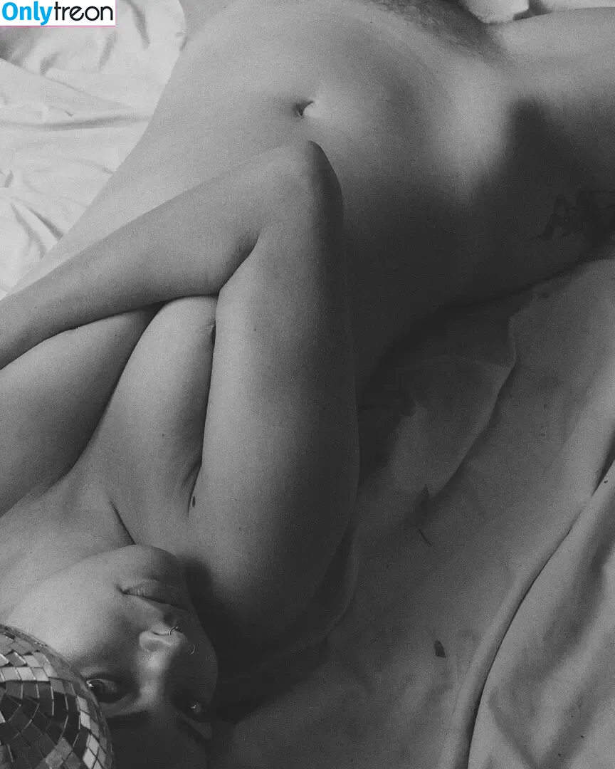 Loghanash nude photo #0008 (Loghanash)