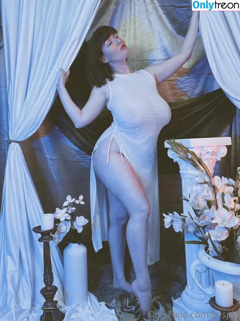 loisplz nude photo #1121 (lomeinnoodles19)
