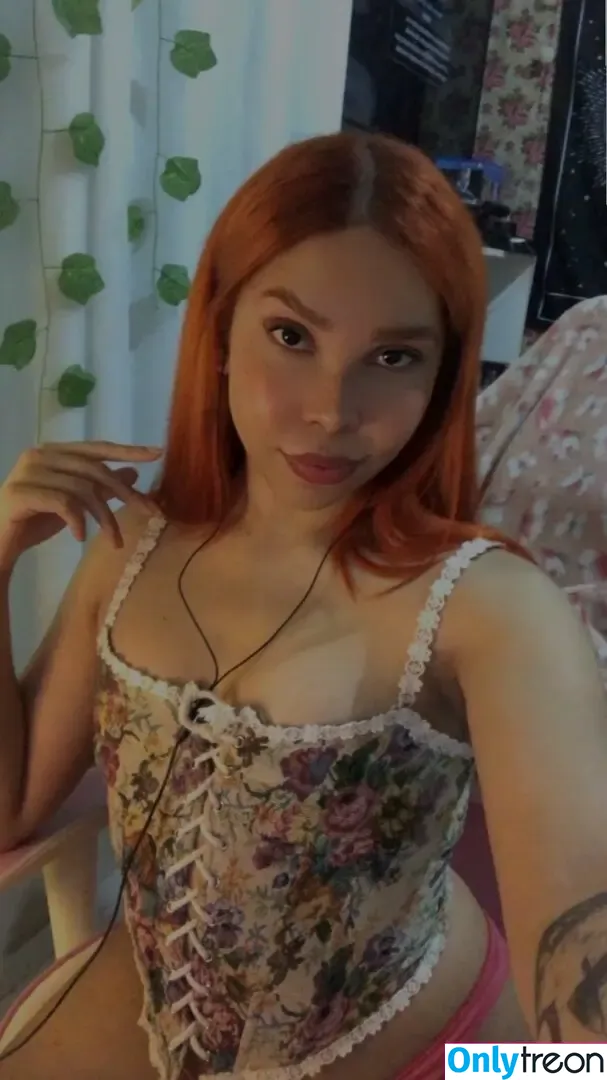 Lola Del Rey nude photo #0004 (honeymoon / lanaraybabyx)