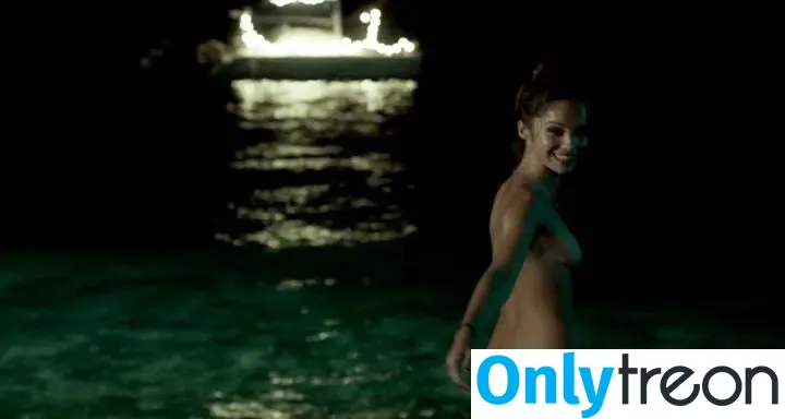 Lola Le Lann nude photo #0009 (lolalelann)
