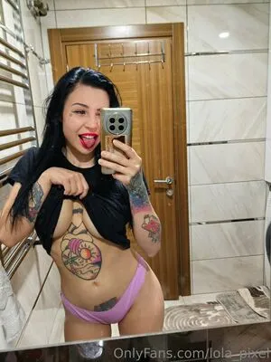 lola_pixel / lolapixel_ фото голая #0114