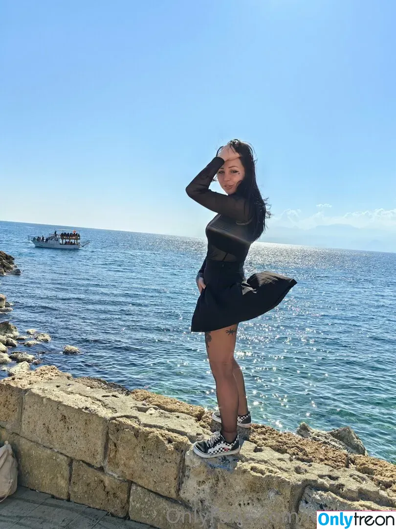 lola_pixel голая photo #0093 (lolapixel_)