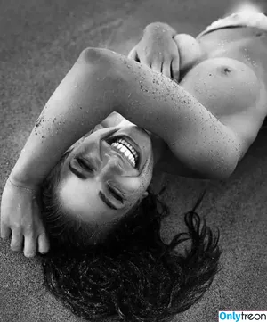 Lola Weippert / lolaweippert nude photo #1385