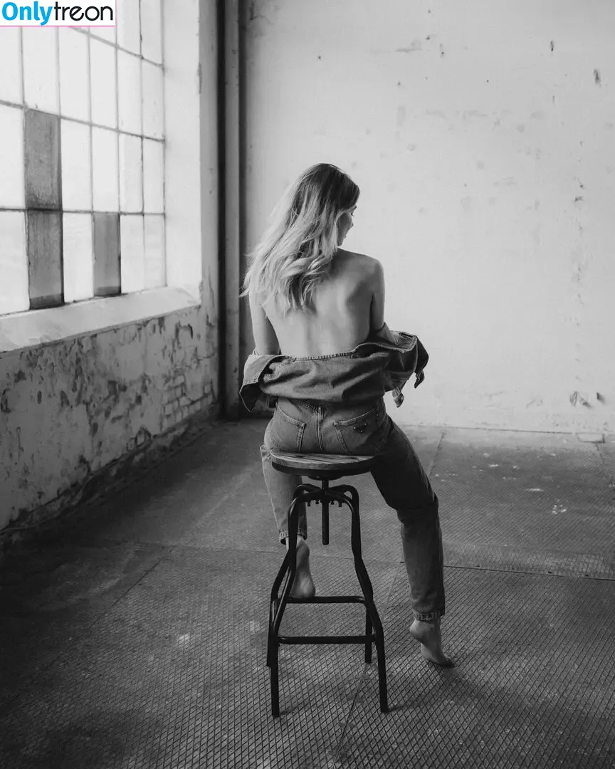 Lola Weippert nude photo #1032 (lolaweippert)