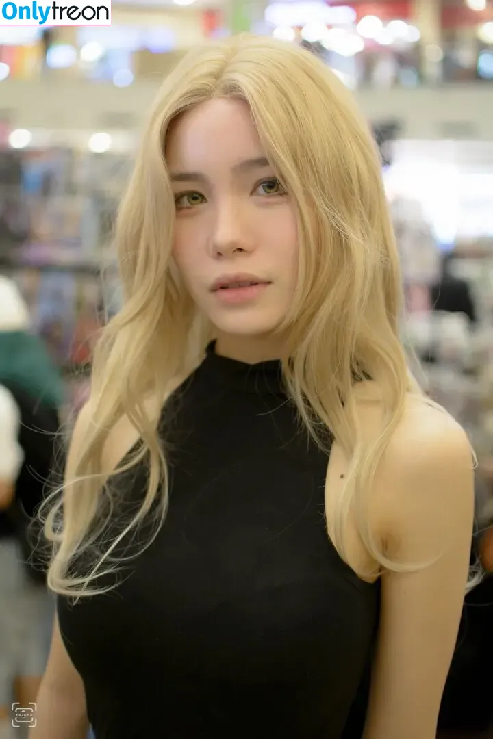 Lolaaasaur nude photo #0096 (animewifey_ / animewifey__ / louprival)