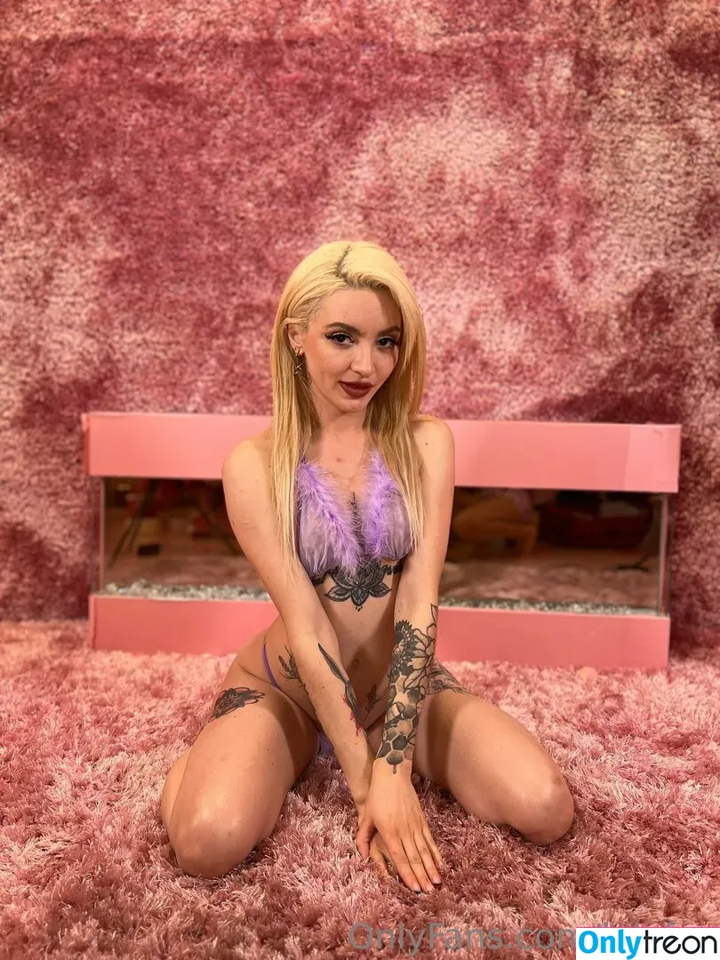 lolafae nude photo #0190 (ittz_lola_)
