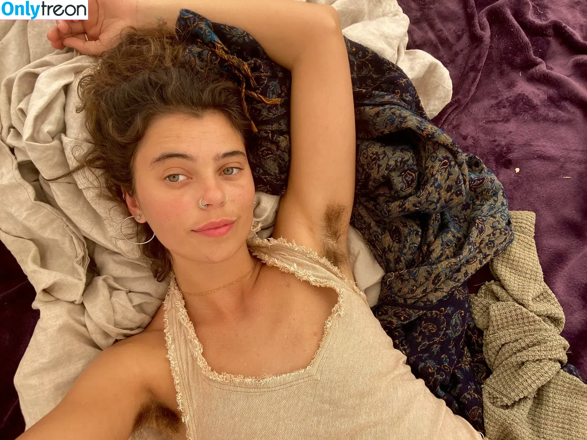 lolahippy голая photo #0012 (lolasrosebud / lolawildhippy)