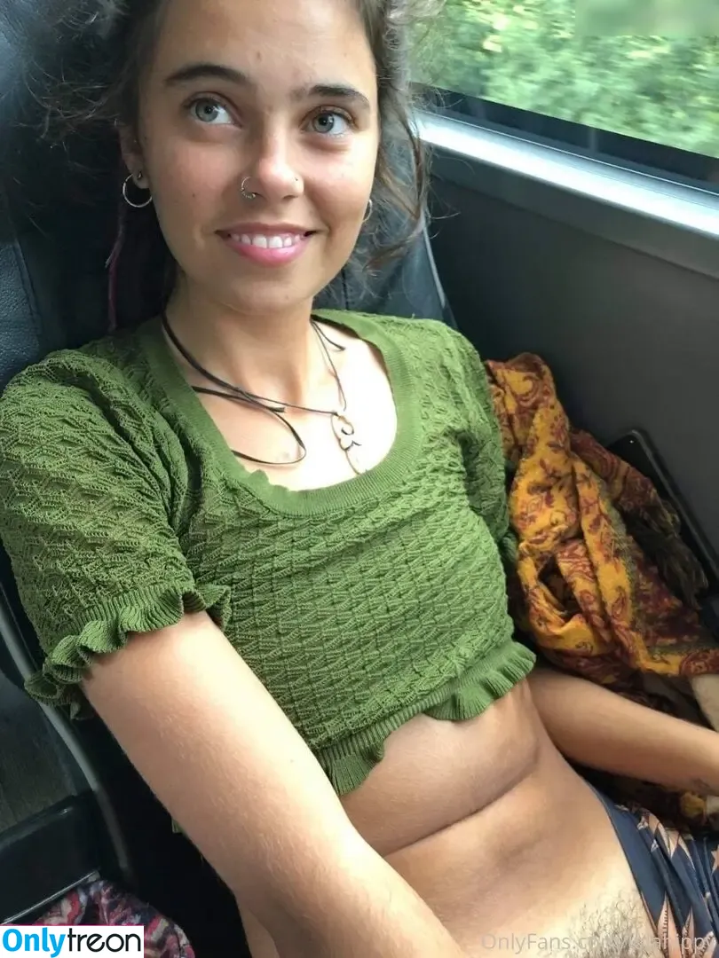 lolahippy nude photo #0217 (lolasrosebud / lolawildhippy)