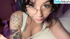 Lolaknivesxz / lola.blades / lolagoth / lolaminavip nude photo #0287