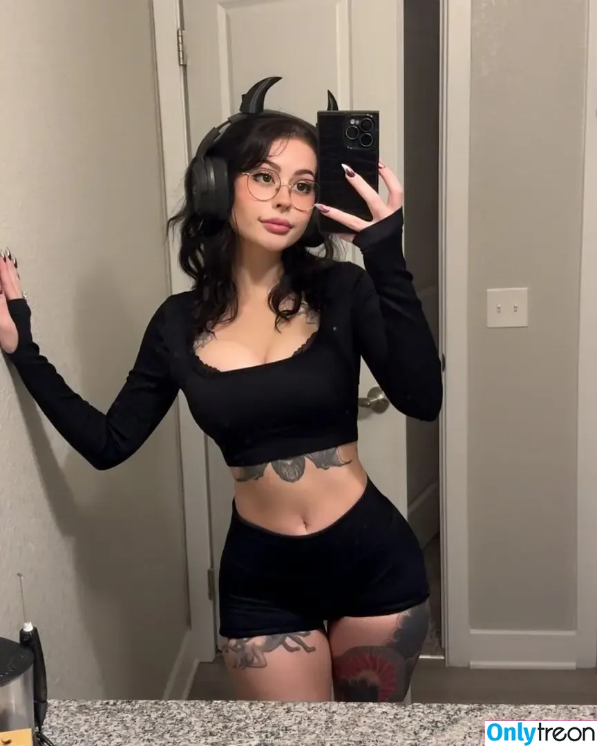 Lolaknivesxz nude photo #0293 (lola.blades / lolagoth / lolaminavip)