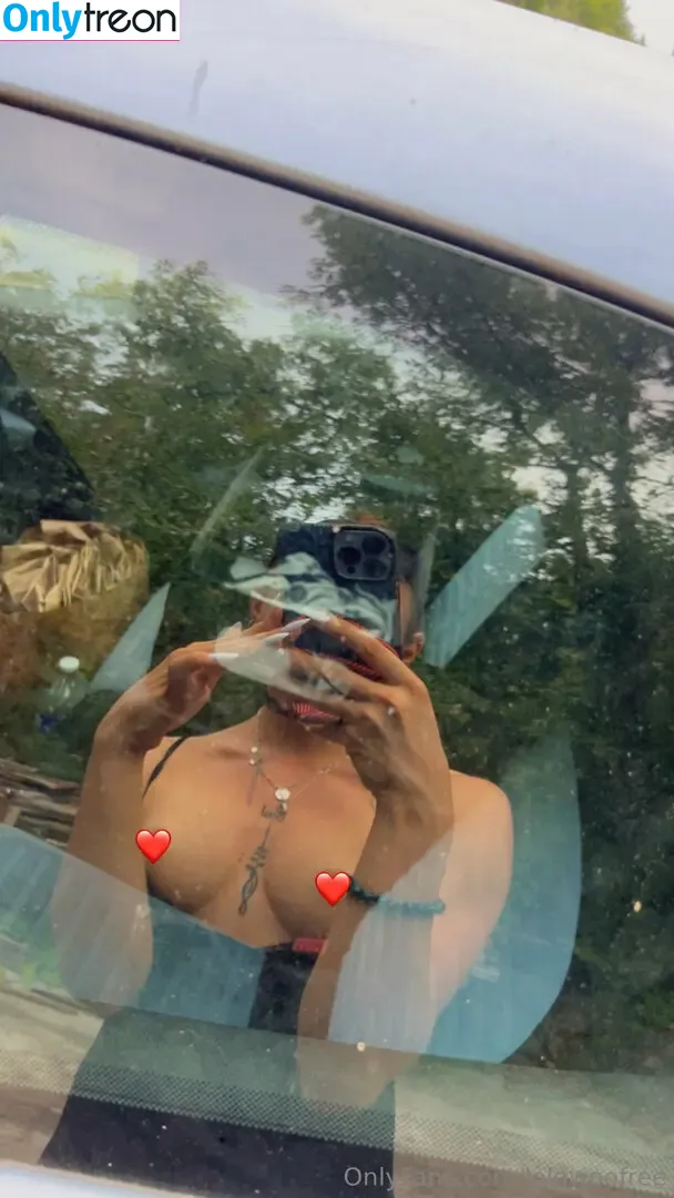 lolawoofree nude photo #0004 (lolawoo_)
