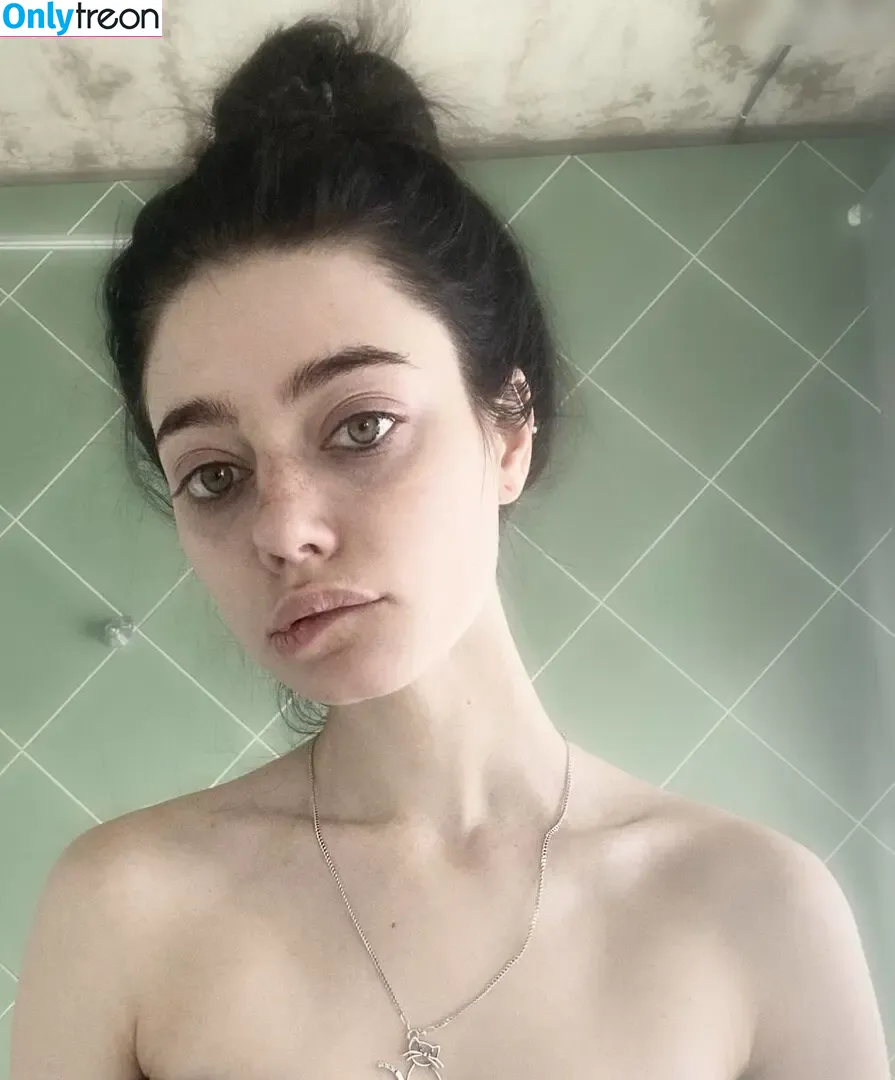 Lolibayli - Amanitalis - Alesya Bobreshova nude photo #0005 (Lolibayli - Amanitalis - Alesya Bobreshova)