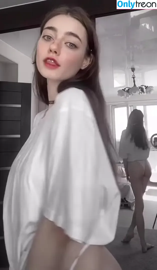 Lolibayli - Amanitalis - Alesya Bobreshova nude photo #0008 (Lolibayli - Amanitalis - Alesya Bobreshova)