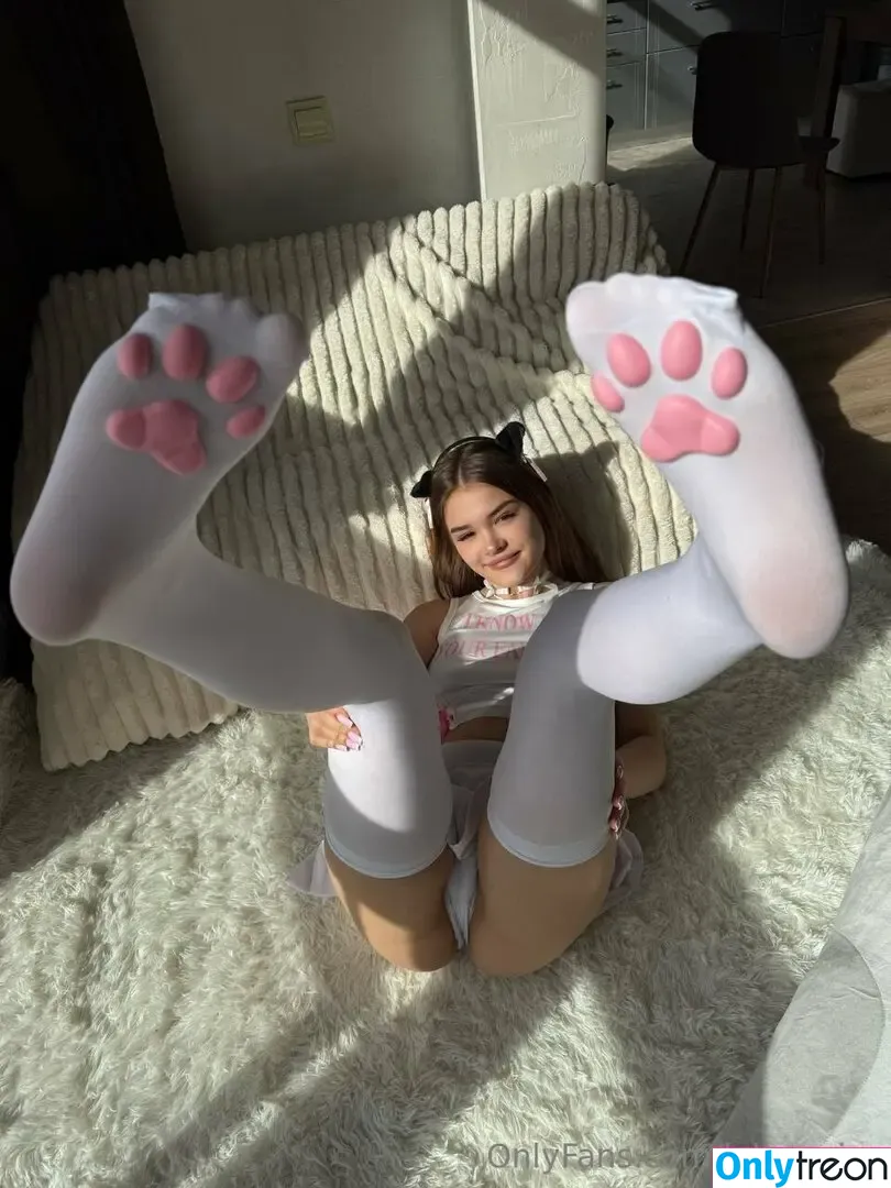 lolly_mira голая photo #0049 (sweet.lolly_mira)