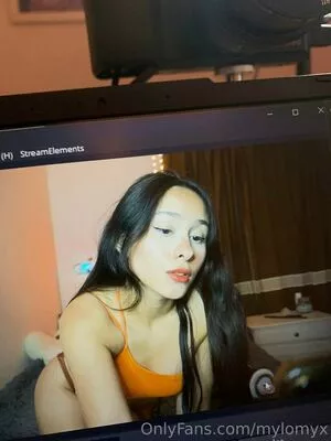 Lomy Asmr / lumaasmr / mylomyx nude photo #0012