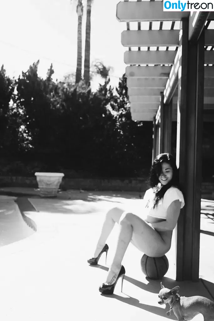 London Keyes nude photo #0061 (londonkeyes / officiallondonkeyes)