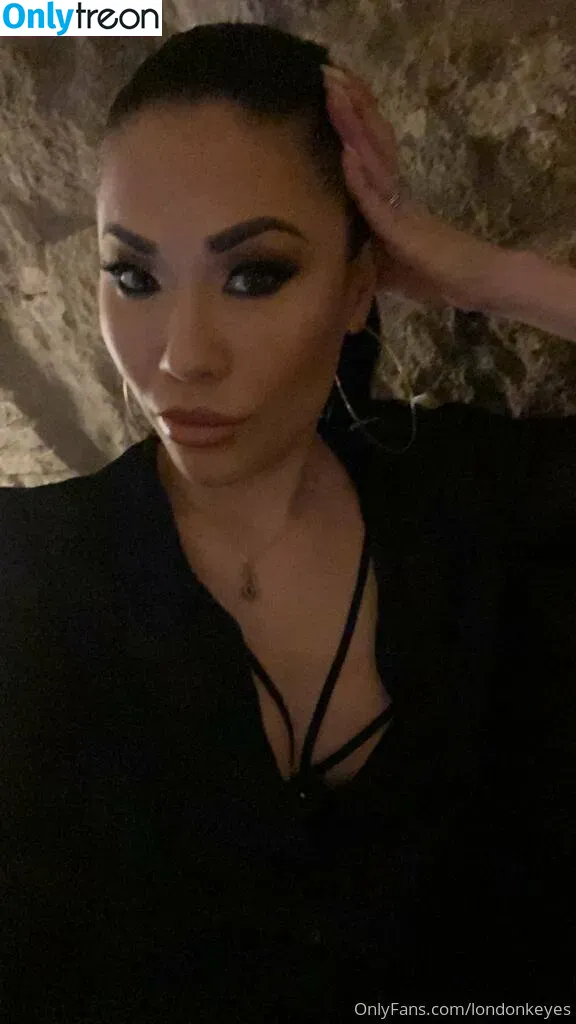 londonkeyes nude photo #0055 (officiallondonkeyes)