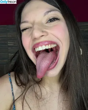 Long Tongue Fetish / _longtonguelewis / diqueentongue / longtonguelewis фото голая #0429