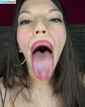 Long Tongue Fetish / _longtonguelewis / diqueentongue / longtonguelewis фото голая #0430