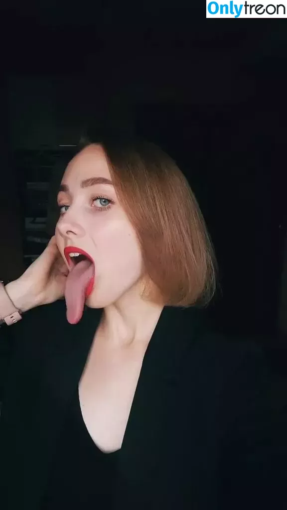 Long Tongue Fetish голая photo #0315 (_longtonguelewis / diqueentongue / longtonguelewis)