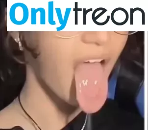 Long Tongue Fetish голая photo #0332 (_longtonguelewis / diqueentongue / longtonguelewis)