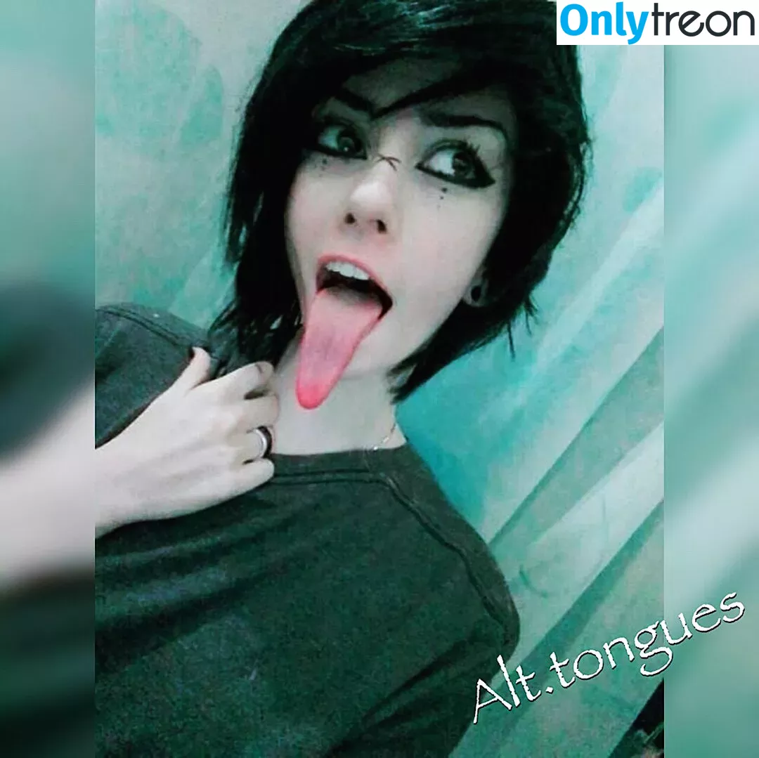 Long Tongue Fetish голая photo #0342 (_longtonguelewis / diqueentongue / longtonguelewis)