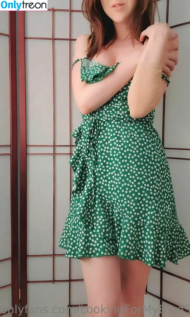 lookingformybluesky nude photo #0121 (lookingformybluesky)