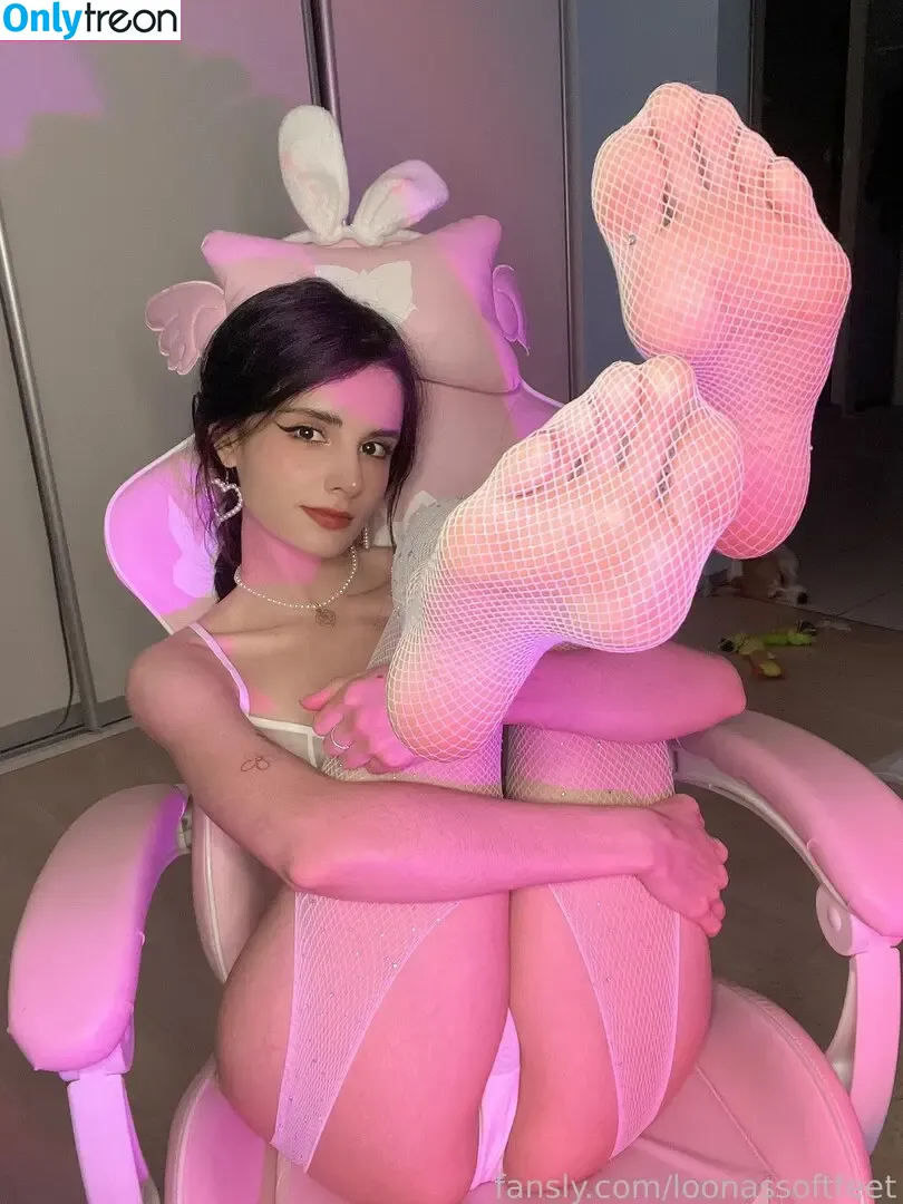 loonassoftfeet nude photo #1571 (loonassoftfeet)