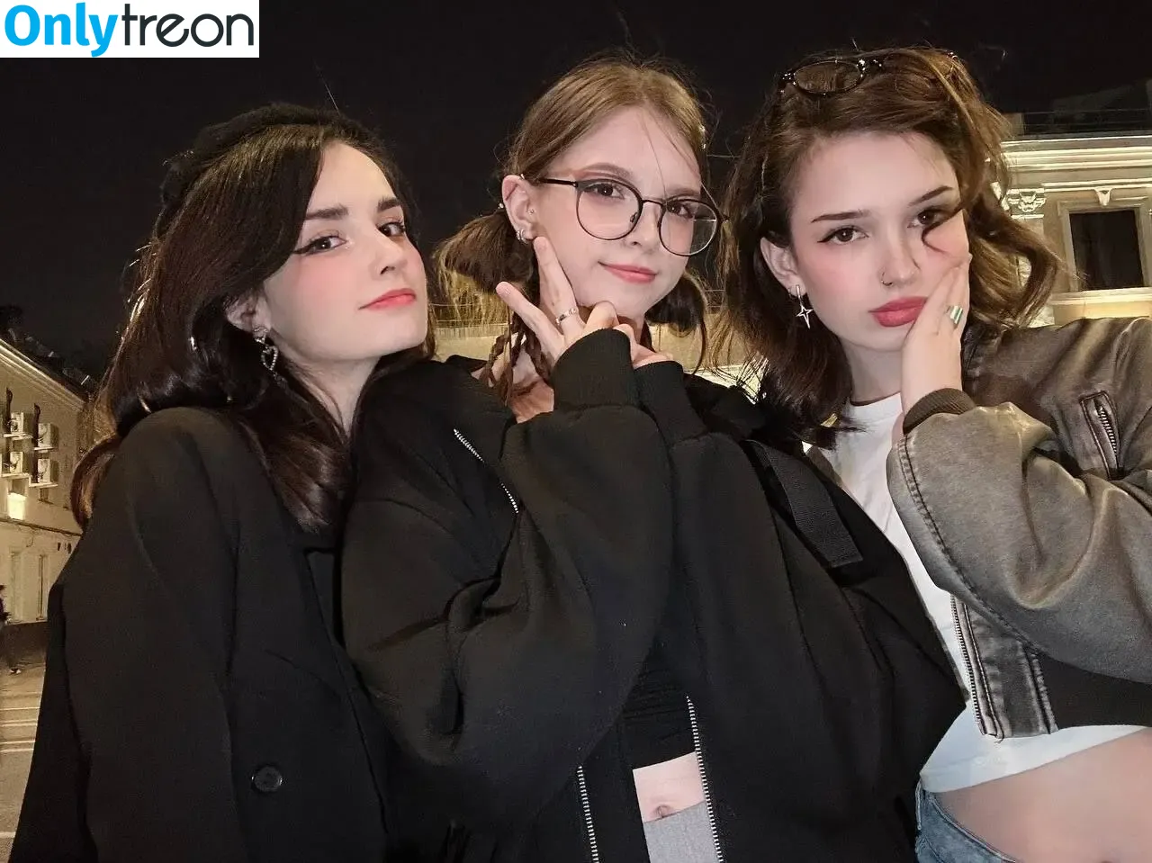 loonassoftfeet голая photo #1686 (loonassoftfeet)