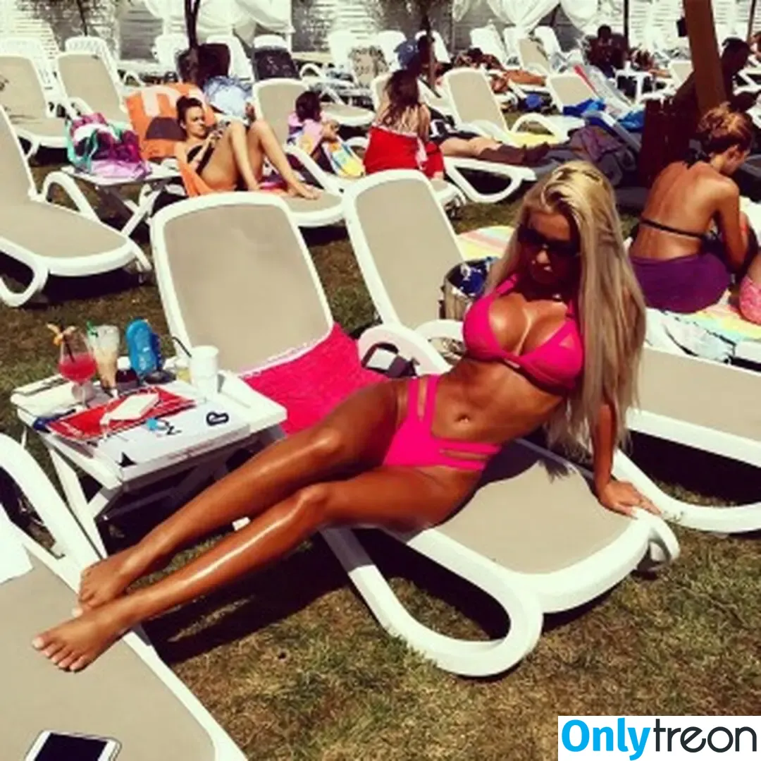 Loredana Chivu голая photo #0041 (loredanachivu1 / loredanachivu_official)