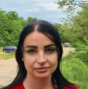 Loredanaa_lavi97 / maris.loredana99 nude photo #0013