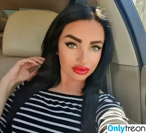 Loredanaa_lavi97 / maris.loredana99 nude photo #0023