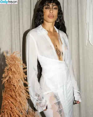 Loreen / Eurovision 2023 Winner / loreenofficial nude photo #0006
