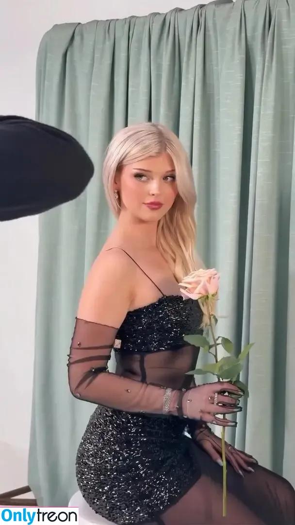 Loren Gray nude photo #0121 (loren / lorengray)