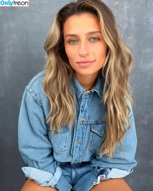 Loren Shea / lorencody nude photo #0015