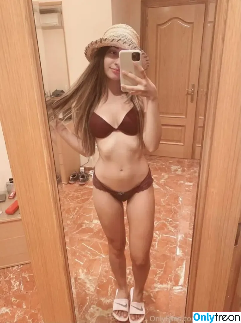 Lorena Lawliet nude photo #0001 (lorenalawliet_)