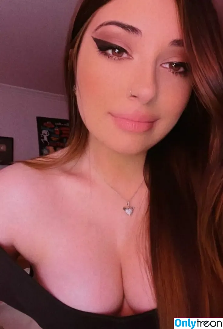 Lorena Lawliet nude photo #0021 (lorenalawliet_)