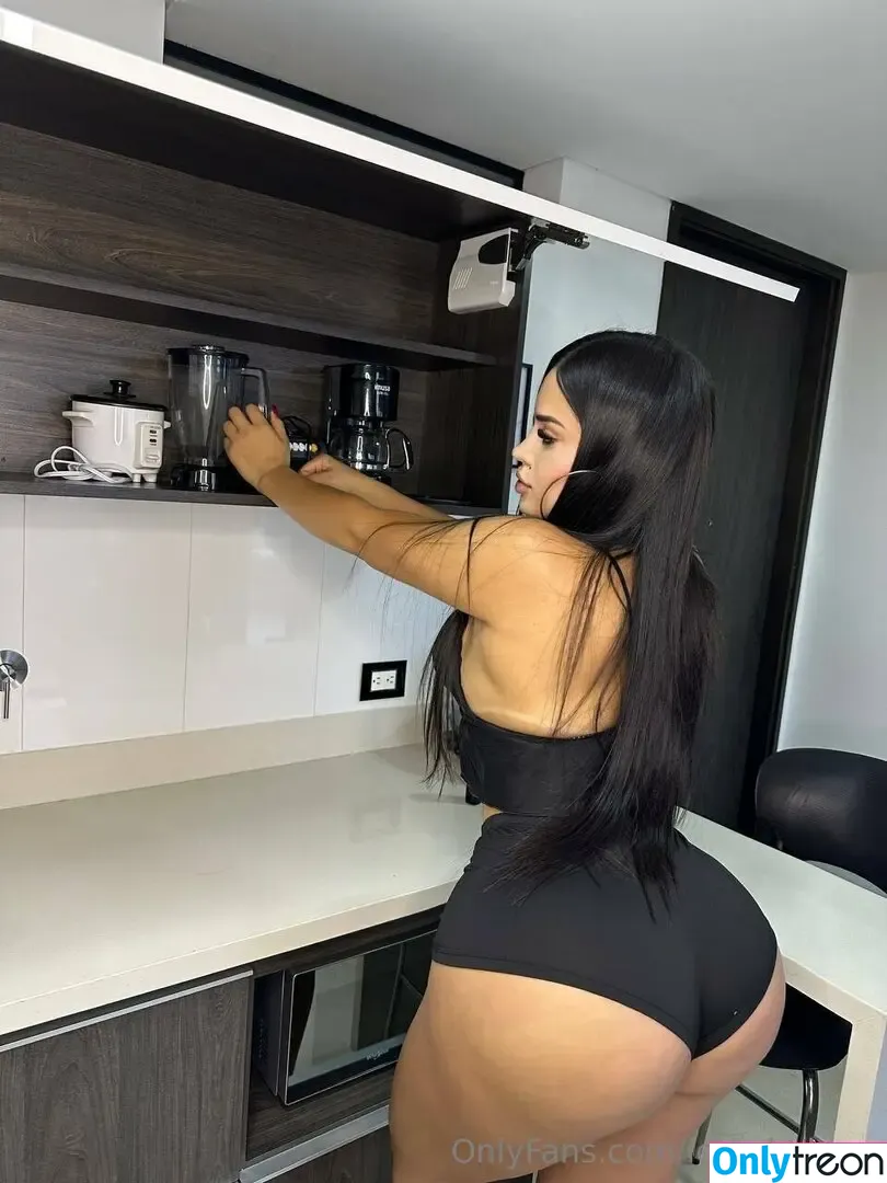 lorenbakerx nude photo #0059 (lorenbakerx)