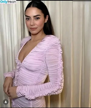 Lorenza Izzo / lorenzaizzo nude photo #0016