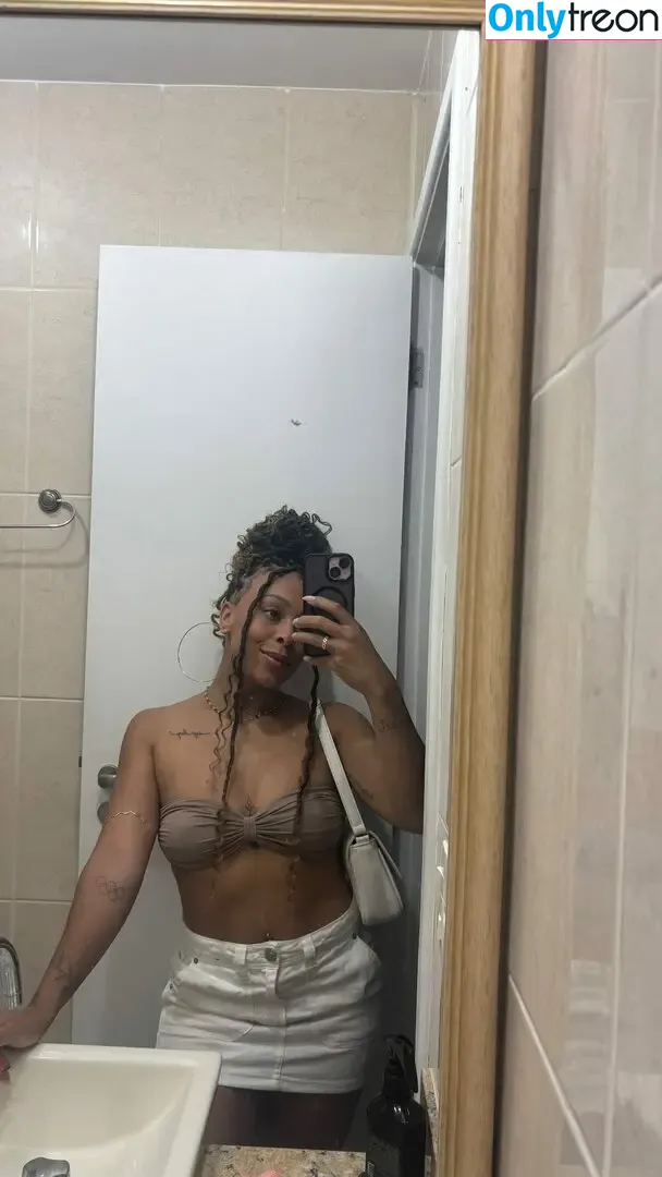 Lorrane Dos Santos nude photo #0086 (loloo_santos)